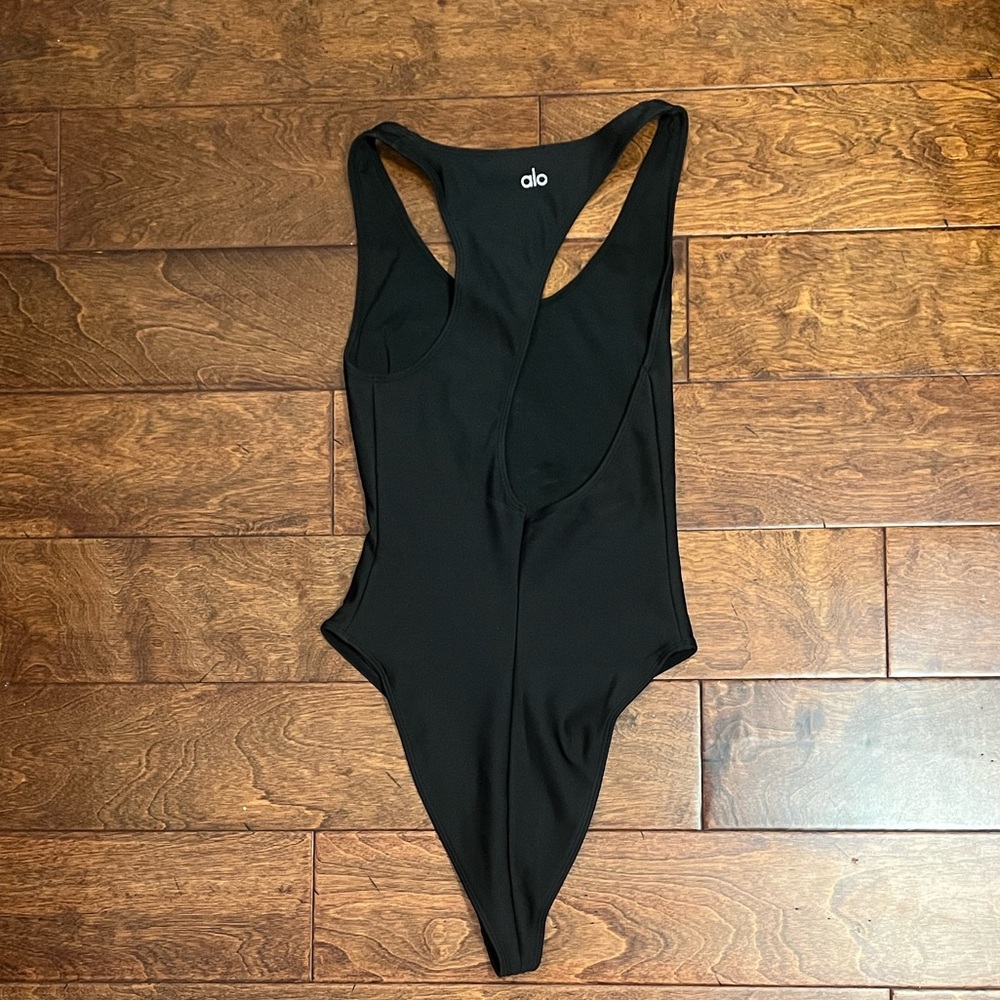 ALO Yoga Black Asymmetrical Body Suit - Picture 3 of 4